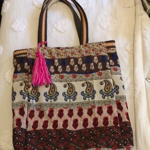 American and Beyond Linen Tote